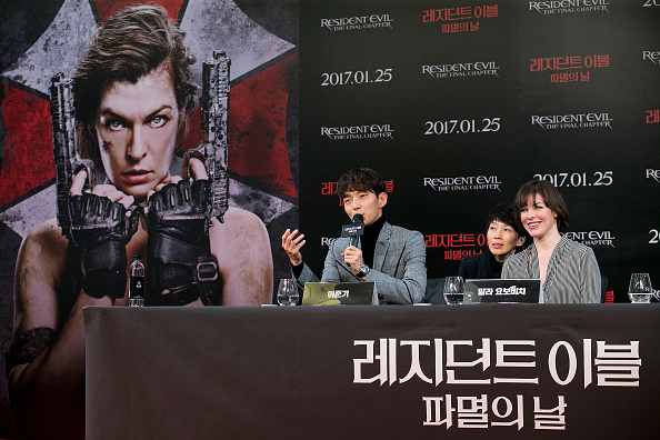 Actors Lee Jun-Ki and Milla Jovovich attend the press conference for  News Photo - Getty Images