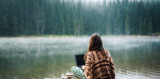 woman living the life of a digital nomad