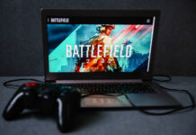 Photo a high-powered gaming laptop.